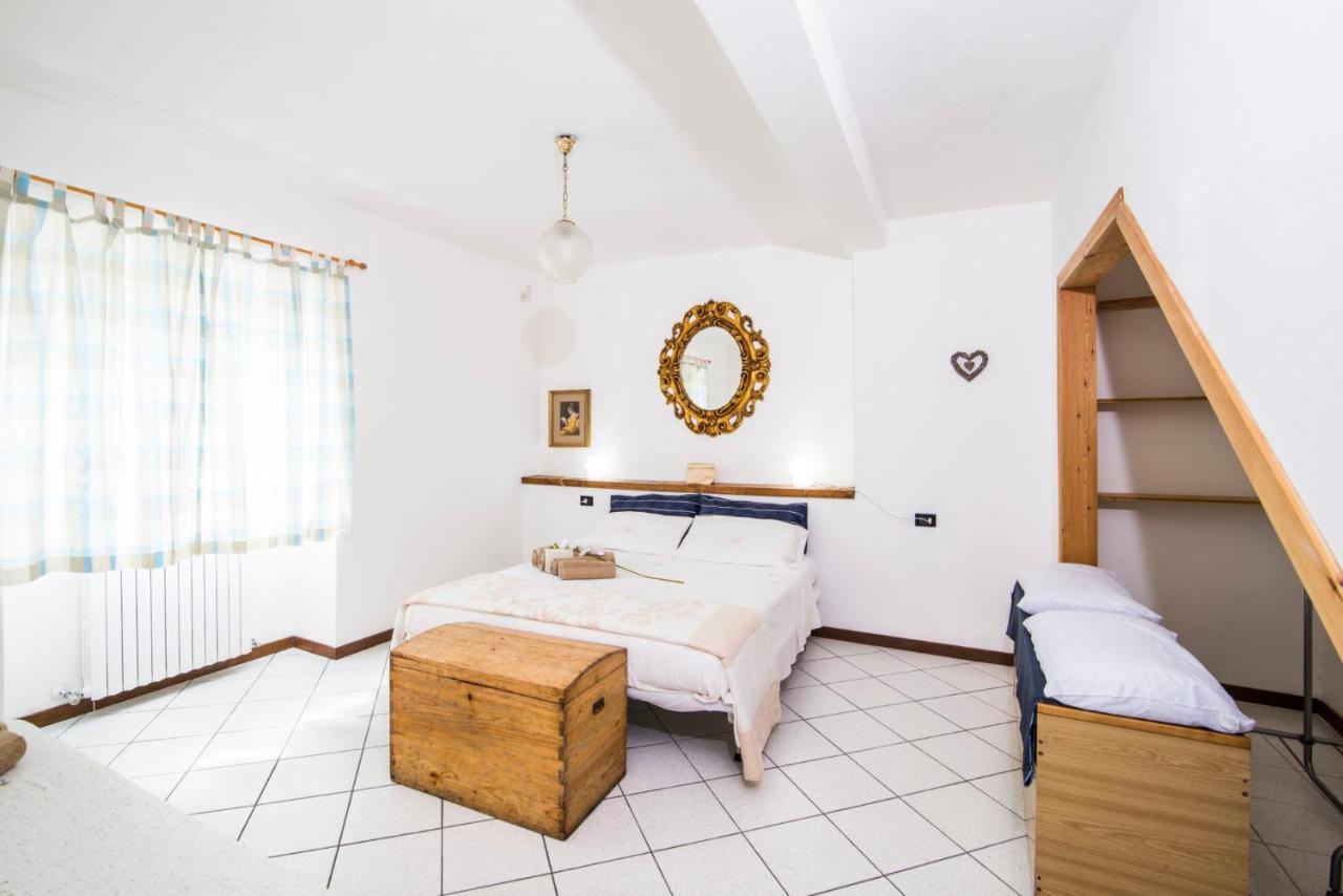 Casa Vacanze Linda Gera Lario Exterior foto